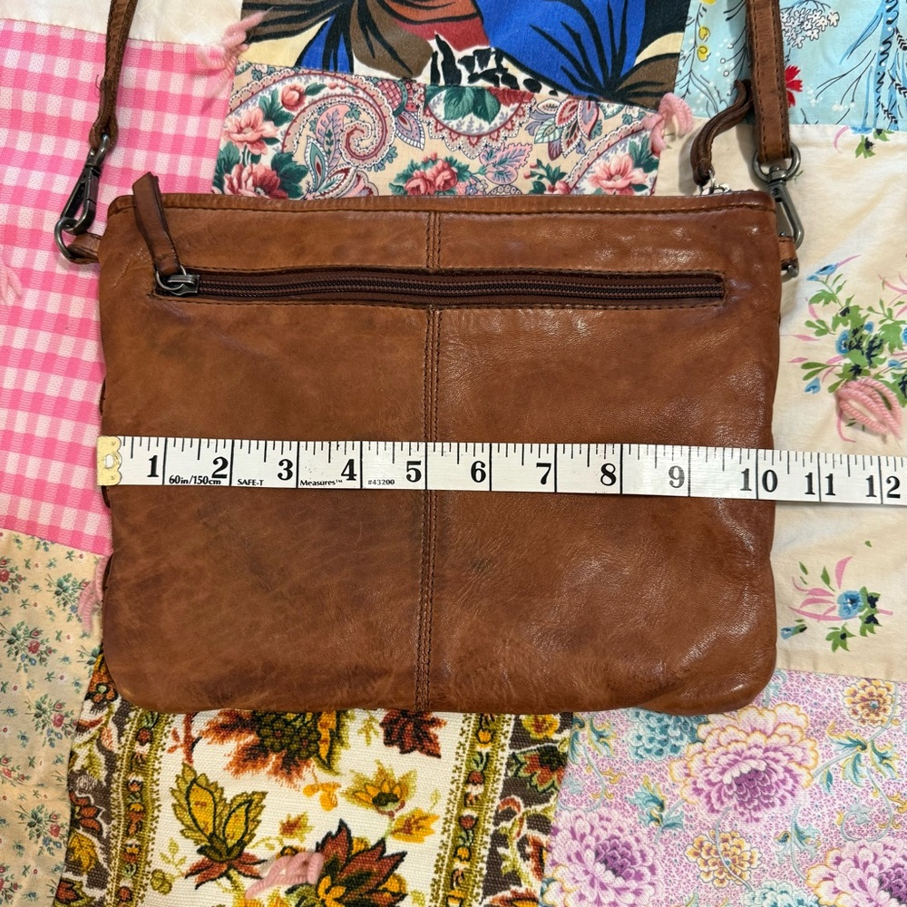 Gorgeous Cognac Woven Leather Crossbody Purse - Picture 5 of 12